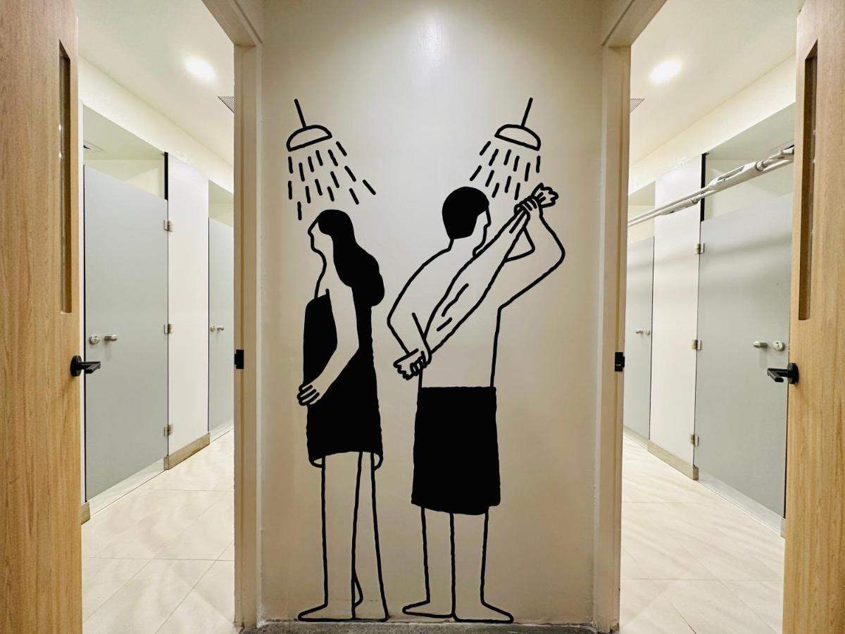 Kw2 Hostel Kaohsiung Luaran gambar