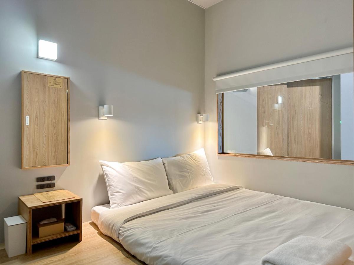 Kw2 Hostel Kaohsiung Luaran gambar